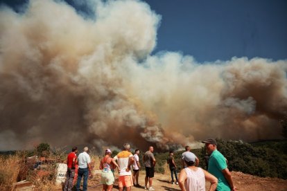 Incendio forestal cercano a la población de El Payo (Salamanca) de nivel 2.