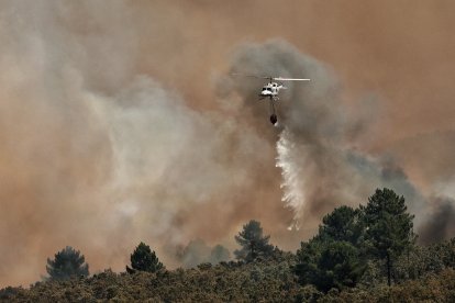 Incendio forestal cercano a la población de El Payo (Salamanca) en nivel 2.