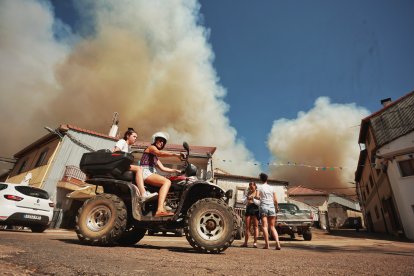 Incendio forestal cercano a la población de El Payo (Salamanca) de nivel 2.