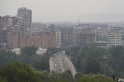 El humo de los incendios en Castilla y León llega a Valladolid.