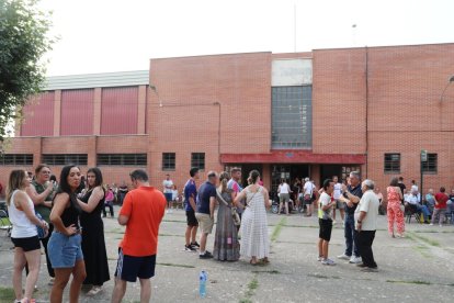 Evacuadas tres localidades del norte de Palencia por incendio.