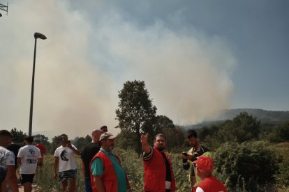 El incendio forestal de La Alberca (Salamanca) alcanza el nivel dos por “grave riesgo para la población”.