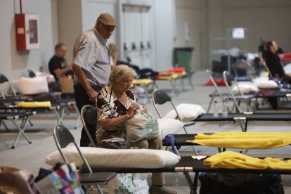 Realojados de los incendios de Sanabria en el centro de transportes de Benavente