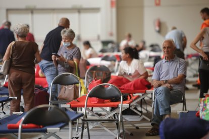 Realojados de los incendios de Sanabria en el centro de transportes de Benavente