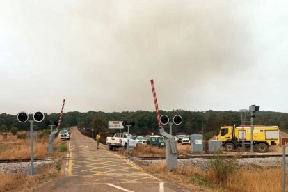 Arde casi una veintena de viviendas en San Pedro de Cansoles (Palencia).