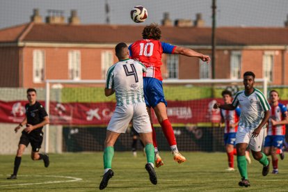 El Tordesillas gana al Betis en el Trofeo Diputación.