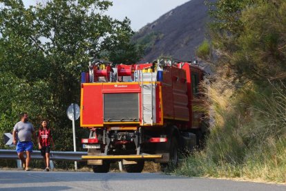 El incendio de Anllares (León), que afecta al Valle de Fornela.