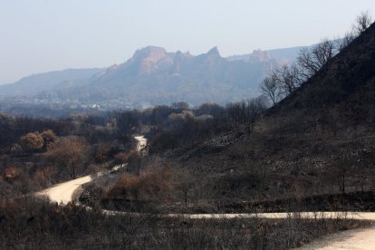 Efectos del incendio iniciado en la localidad de Yeres (León), y que ha afectado al paraje de Las Médulas.