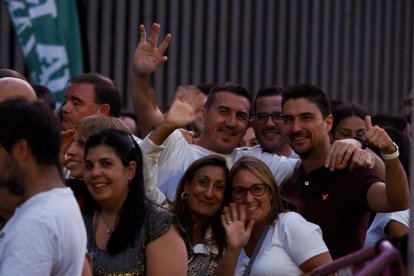 Manuel Carrasco hacía vibrar al público que abarrotaba la explanada del Castillo de La Mota en Medina del Campo.