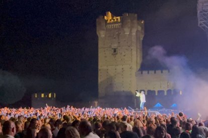 Concierto de Manuel Carrasco en el Castillo de La Mota de Medina del Campo