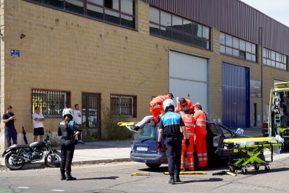 Accidente de tráfico en el paseo del Cabildo con la calle Ducado