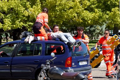 Accidente de tráfico en el paseo del Cabildo con la calle Ducado