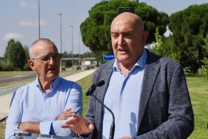 Carril bici Valladolid-Simancas, desde la urbanización Santa Ana, calle París.