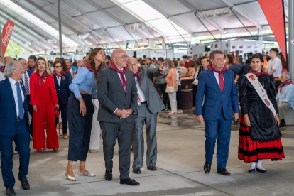 Inauguración de la Feria del Folklore y la Gastronomía de Valladolid.