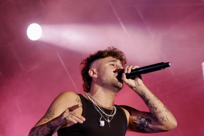 Concierto de Dani Fernández en la plaza Mayor de Valladolid.