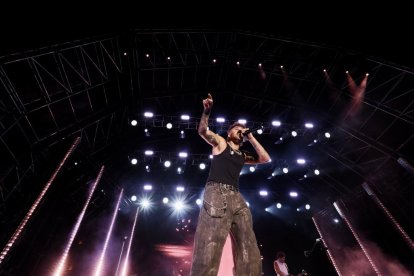 Concierto de Dani Fernández en la plaza Mayor de Valladolid.