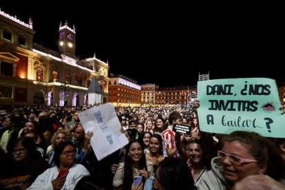 Concierto de Dani Fernández en la plaza Mayor de Valladolid.