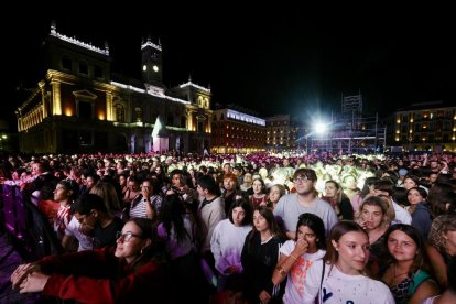 Concierto de Dani Fernández en la plaza Mayor de Valladolid.