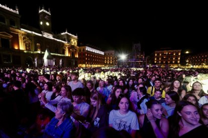 Concierto de Dani Fernández en la plaza Mayor de Valladolid.