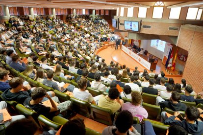 Inicio del curso en Económicas.