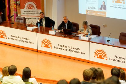 Inicio del curso en Económicas.