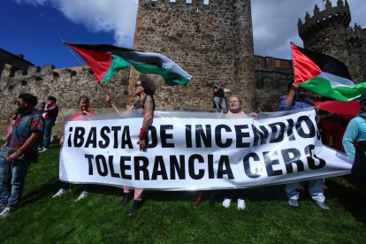 Protestas a favor de Palestina en Ponferrada en La Vuelta a España.