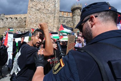 Protestas a favor de Palestina en Ponferrada en La Vuelta a España.