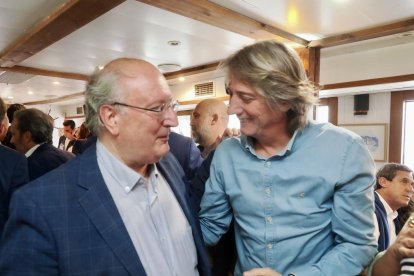 Segundo día de la caseta de El Mundo en el barco 'La Leyenda del Pisuerga'