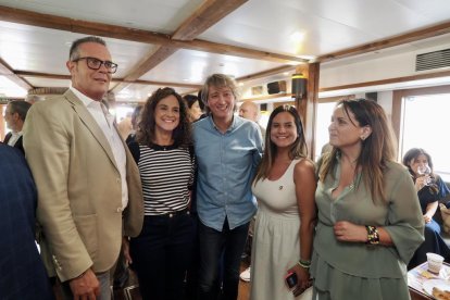 Segundo día de la caseta de El Mundo en el barco 'La Leyenda del Pisuerga'