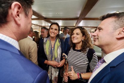 Segundo día de la caseta de El Mundo en el barco 'La Leyenda del Pisuerga'