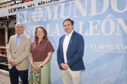 Segundo día de la caseta de El Mundo en el barco 'La Leyenda del Pisuerga'