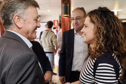 Segundo día de la caseta de El Mundo en el barco 'La Leyenda del Pisuerga'