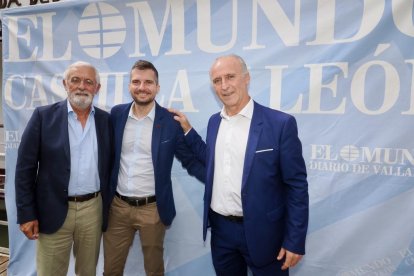 Segundo día de la caseta de El Mundo en el barco 'La Leyenda del Pisuerga'