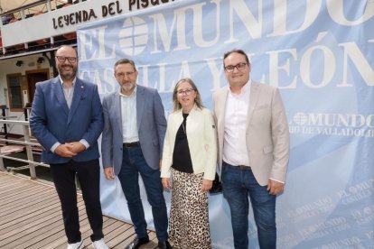 Segundo día de la caseta de El Mundo en el barco 'La Leyenda del Pisuerga'