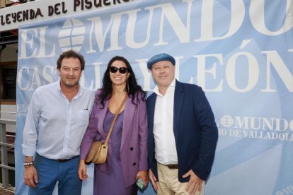 Segundo día de la caseta de El Mundo en el barco 'La Leyenda del Pisuerga'