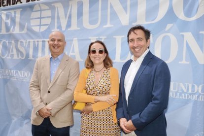 Segundo día de la caseta de El Mundo en el barco 'La Leyenda del Pisuerga'