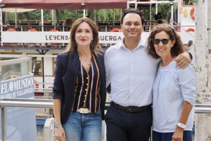 Segundo día de la caseta de El Mundo en el barco 'La Leyenda del Pisuerga'