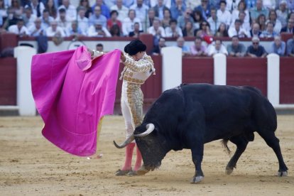 Corrida de toros de este viernes con Roca Rey, Emilio de Justo y Marco Pérez.