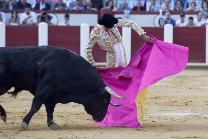 Corrida de toros de este viernes con Roca Rey, Emilio de Justo y Marco Pérez.