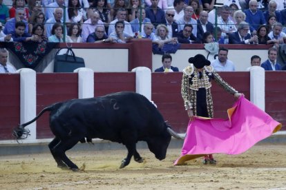 Corrida de toros de este viernes con Roca Rey, Emilio de Justo y Marco Pérez.