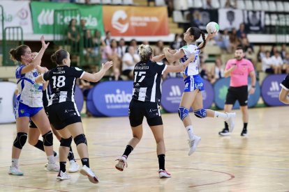 Imágenes del partido entre el Costa del Sol Málaga y el Caja Rural Aula.