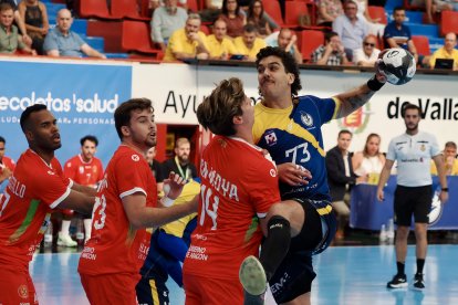 Imágenes del Recoletas Atlético Valladolid-Bada Huesca de la primera jornada de la Liga Asoba.l