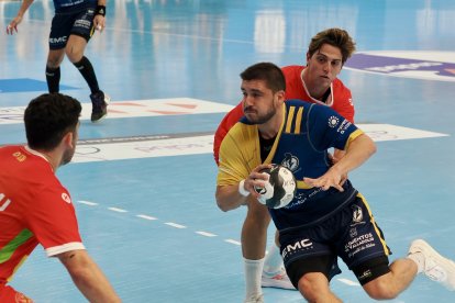 Imágenes del Recoletas Atlético Valladolid-Bada Huesca de la primera jornada de la Liga Asoba.l