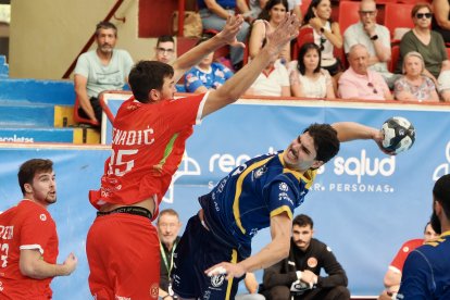 Imágenes del Recoletas Atlético Valladolid-Bada Huesca de la primera jornada de la Liga Asoba.l