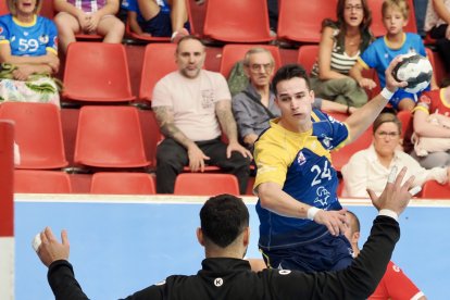 Imágenes del Recoletas Atlético Valladolid-Bada Huesca de la primera jornada de la Liga Asoba.l