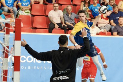 Imágenes del Recoletas Atlético Valladolid-Bada Huesca de la primera jornada de la Liga Asoba.l