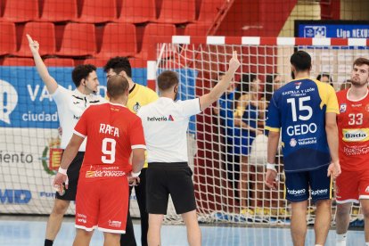 Imágenes del Recoletas Atlético Valladolid-Bada Huesca de la primera jornada de la Liga Asoba.l