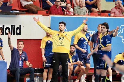 Imágenes del Recoletas Atlético Valladolid-Bada Huesca de la primera jornada de la Liga Asoba.l