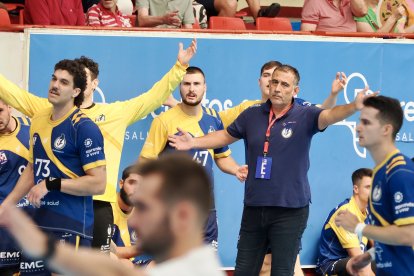 Imágenes del Recoletas Atlético Valladolid-Bada Huesca de la primera jornada de la Liga Asoba.l