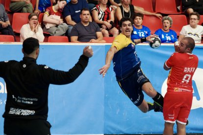 Imágenes del Recoletas Atlético Valladolid-Bada Huesca de la primera jornada de la Liga Asoba.l